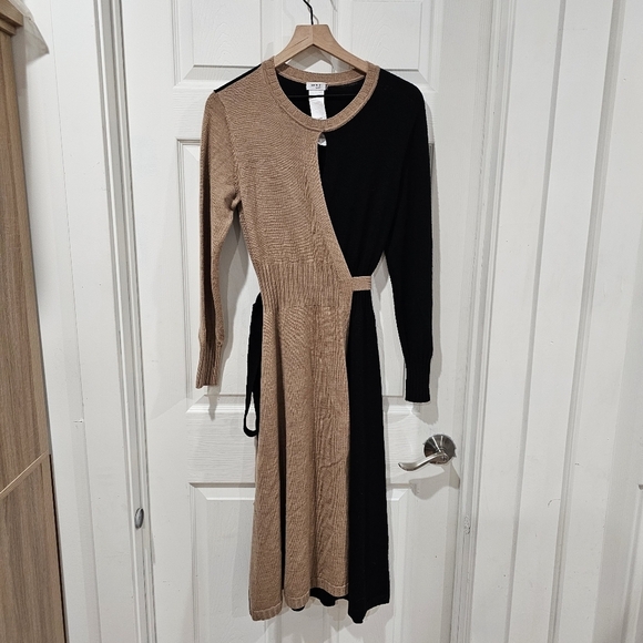 Akris Punto Colorblock Virgin Wool Wrap Dress - Picture 2 of 6